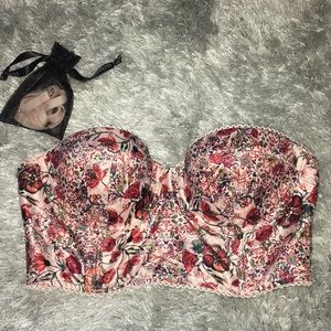 VS Strapless Bra